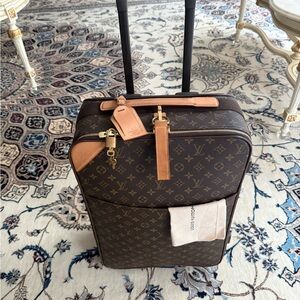 Louis Vuitton Pegasse 50 LV Monogram Rolling Suitcase carry on size